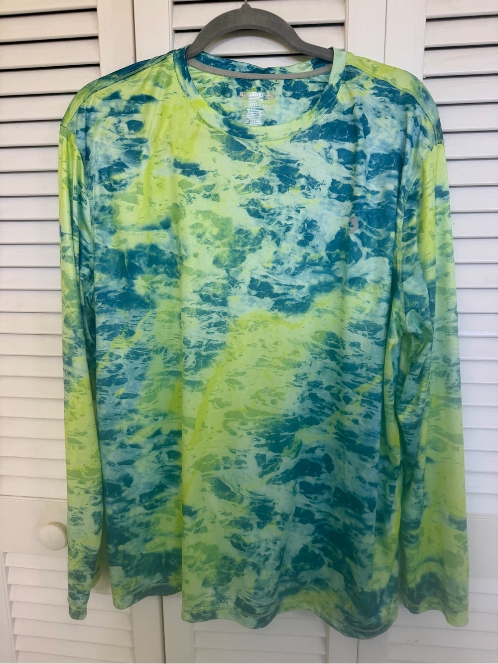 Reel Legends Long Sleeve Performance Tee in Green and Blue Wave Print